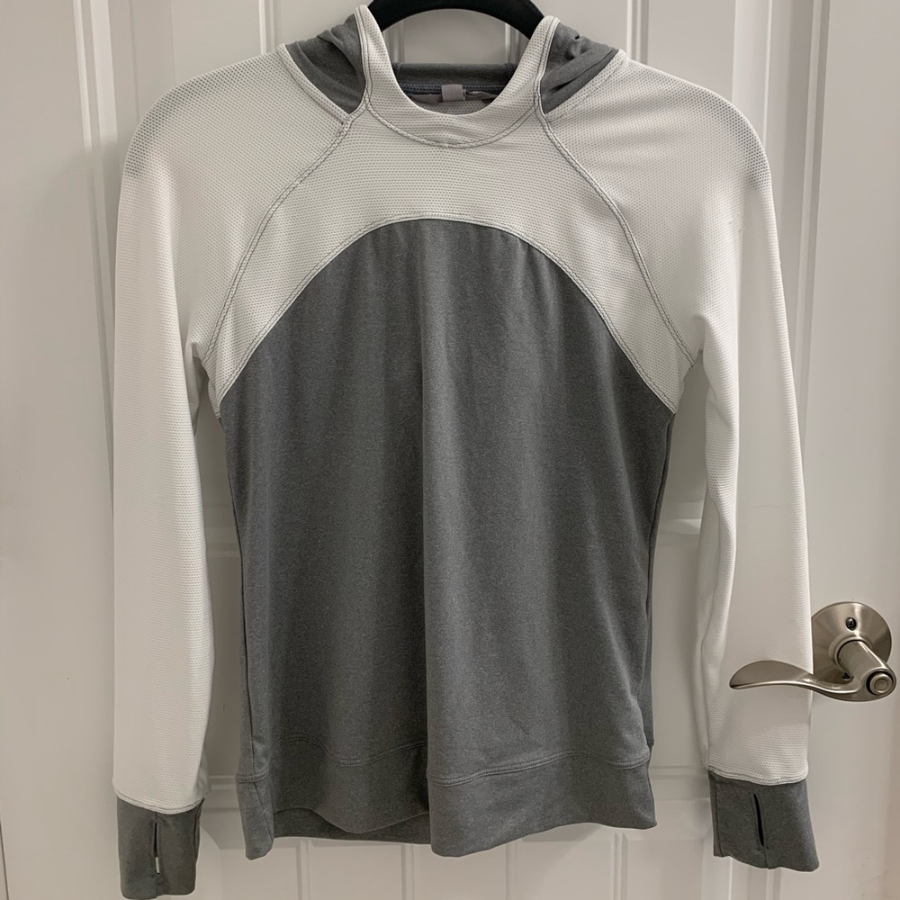 Athleta girl white/gray long sleeve shirt M/8-10